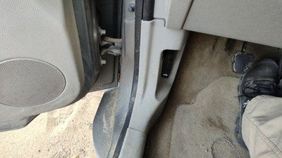 2007 Chevy Hhr Driver Left Lower Kick Trim Panel Oem Gray 14B