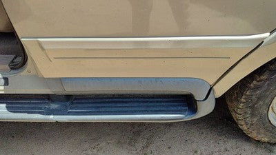 98 99 Lincoln Navigator Driver Left Rear Moulding From Door Back Trim Gold Bi
