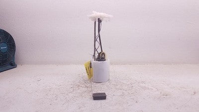 2005-2006 Jeep Liberty Fuel Pump Assembly With Sending Unit 3.7l 05140829ab