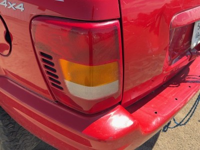 1999-2003 Jeep Grand Cherokee Driver Left Tail Light Brake Lamp Oem Rear