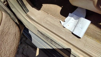 1998 Lincoln Navigator Driver Left Lower Kick Trim Panel Oem Tan Kx