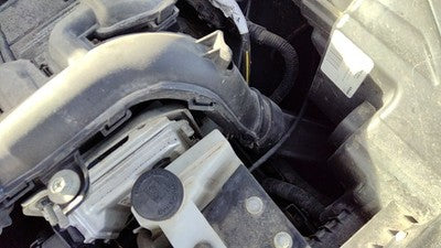 13-19 Nissan Versa Complete Air Intake Cleaner Filter Box Housing With Tube 1.6L