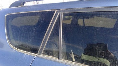 06-14 Rav-4 Passenger Right Rear Vent Window Small Back Door Glass With Frame