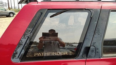 90-95 Nissan Pathfinder Passenger Right Rear Quarter Glass Back Side Window Oem