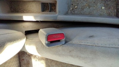 2006-2010 Chevy Cobalt Passenger Right Front Seat Belt Buckle Receiver 14C Gray