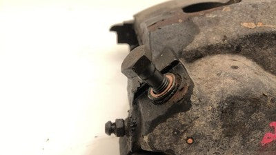 1995-1997 Ford F350 Passenger Right Front Brake Caliper With Mount Bracket Oem