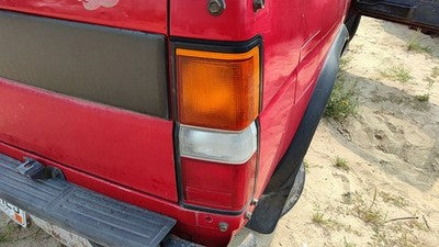 1987-1995 Nissan Pathfinder Passenger Right Tail Light Brake Lamp Oem Rear