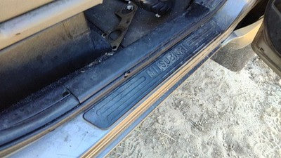 04 Mitsubishi Endeavor Passenger Right Lower Kick Trim Panel Oem 02q Sand Blast