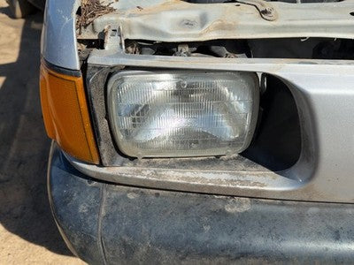 1988-1995 Isuzu Pup Passenger Right Head Light Oem Front Lamp 8944345572