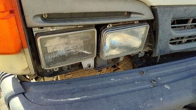 1996 Isuzu Npr Passenger Right Head Light Front Lamp With Mount Bracket Panel