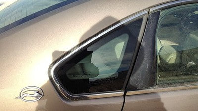 2006-2013 Chevy Impala Passenger Right Rear Quarter Glass Back Side Window Oem