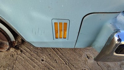 1975 Cutlass Supreme Passenger Right Front Turn Signal Light Lamp Fender Marker