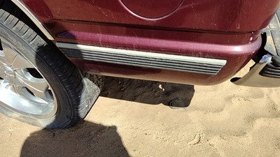 1999 Gmc Yukon Driver Left Rear Moulding On Quarter Panel Oem