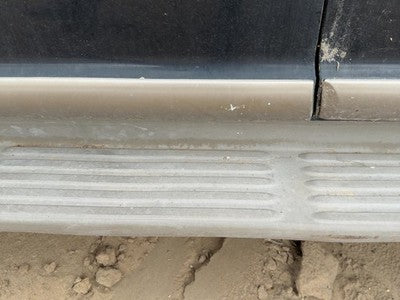 1997-2002 Ford Expedition Driver Left Front Lower Moulding From Door Oem