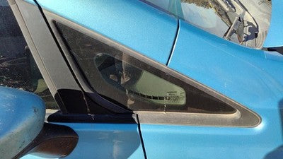 2014-2019 Nissan Versa Note Driver Left Front Vent Wing Window Windshield Oem
