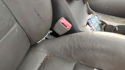 2002-2005 Vw Passat Passenger Right Front Seat Belt Buckle Receiver Oem Gray