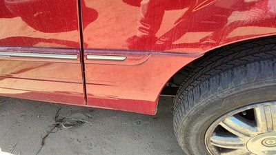 06 Chrysler Town Country Driver Left Rear Moulding On Quarter Panel Oem Red Prh