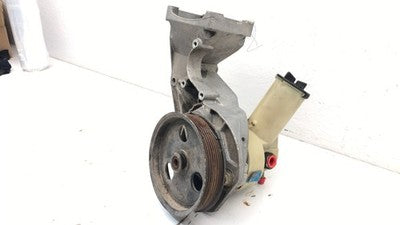 02 Ford F250 Super Duty 7.3L Powerstroke Power Steering Pump With Mount Bracket