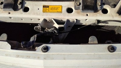 1997-2004 Buick Regal Hood Latch Assembly With Bracket Oem 15856715