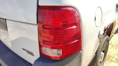 2002-2005 Ford Explorer Passenger Right Tail Light Brake Lamp Oem Rear
