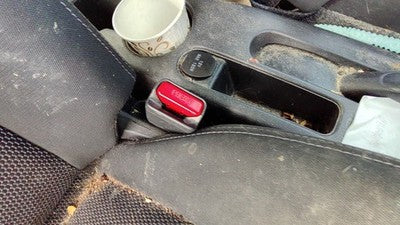 16-19 Nissan Versa Passenger Right Front Seat Belt Buckle Receiver Charcoal G