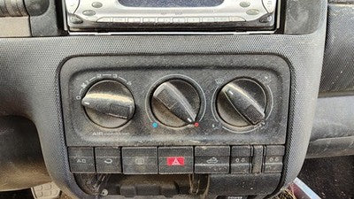 99-02 Cabrio Convertible Temperature Control Module In Dash Heater Ac Head Unit