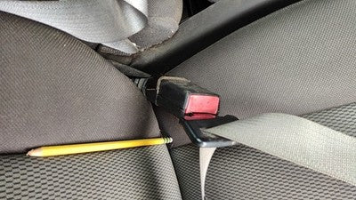 2004-2005 Ford F150 Driver Left Front Seat Belt Buckle Receiver Oem Gray Me