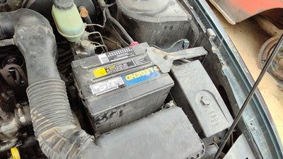 96-98 Saturn Sl1 Complete Battery Box Mount Tray With Hold Down Oem 1.9L Sohc