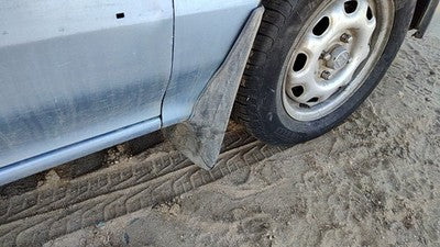 1989 Honda Civic Passenger Right Front Mud Flap Rock Guard Oem