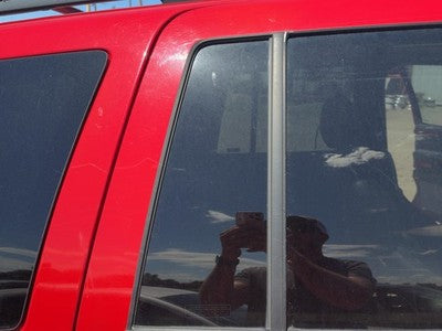 99-04 Grand Cherokee Passenger Right Rear Vent Window Back Door Glass With Frame