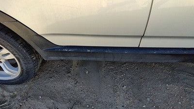 2004-2010 Bmw X3 Passenger Right Lower Rocker Panel Moulding Side Skirt Oem