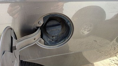 2006-2016 Chevy Impala Fuel Filler Neck Assembly With Gas Cap Oem 26839760