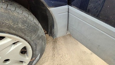 1998-2003 Toyota Sienna Driver Left Lower Moulding From Fender Oem Trim Strip