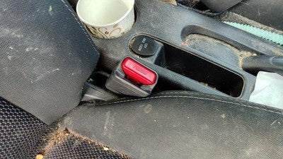 16-19 Nissan Versa Passenger Right Front Seat Belt Buckle Receiver Charcoal G