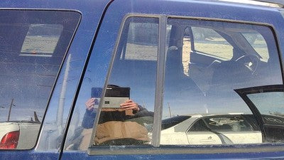 99-04 Grand Cherokee Passenger Right Rear Vent Window Back Door Glass With Frame