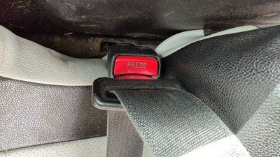 2000-2005 Mitsubishi Eclipse Driver Left Front Seat Belt Buckle Receiver Black
