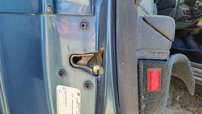 1989 Olds Cutlass Cierra Driver Left Front Door Latch With Rods/Cables Oem