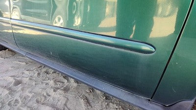 00-07 Taurus Passenger Right Front Moulding From Door Trim Strip Su Tropic Green