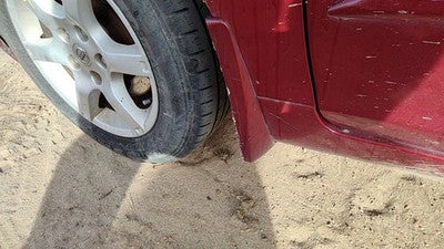 2006 Nissan Altima Driver Left Moulding From Fender Oem Trim Strip Red A15