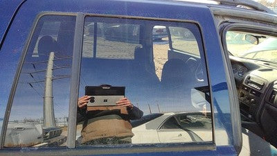 1999-2004 Jeep Grand Cherokee Passenger Right Rear Side Window Door Glass Back