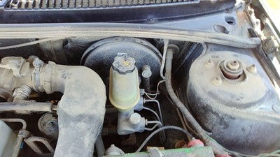 91-99 Saturn Sl1 Power Brake Booster With Master Cylinder Pair Set Oem 21010525