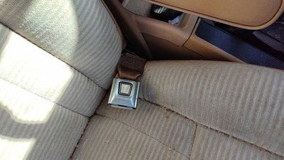 1984 Ford Tempo Passenger Right Front Seat Belt Buckle Receiver Oem Tan