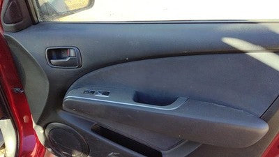 03-06 Outlander Passenger Right Front Door Trim Panel With Switches Black
