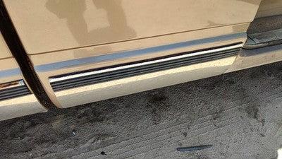 1997 Silverado 2500 Passenger Right Rear Moulding On Cab Panel Oem