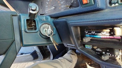 1985-1986 Toyota Camry Ignition Switch Assembly With Key Complete Electrical Oem