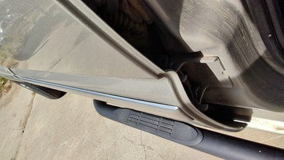 2001 2002 Sierra 2500 Hd Passenger Right Rear Moulding From Door Oem Back Trim