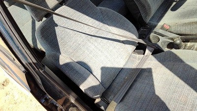 1997 Suzuki Sidekick Passenger Right Front Seat Belt Retractor Shoulder Gray Gri