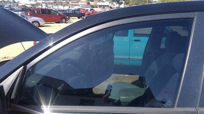 2011-2013 Kia Sorento Driver Left Front Side Window Door Glass Oem 824112P010