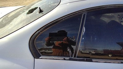 00-04 Bonneville Passenger Right Rear Vent Window Back Door Glass With Frame