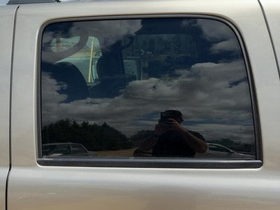 2000-2006 Chevy Suburban Driver Left Rear Side Window Door Glass Oem Back
